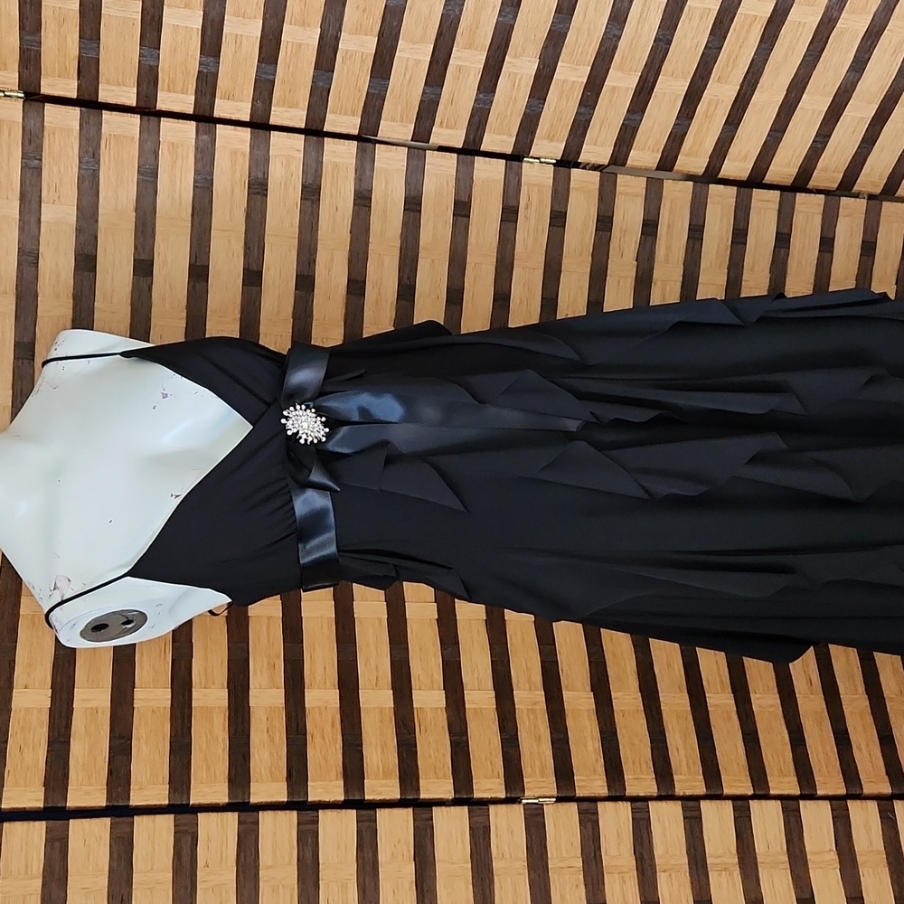 NWT!! Cache formal ruffled dress - Picture 13 of 16
